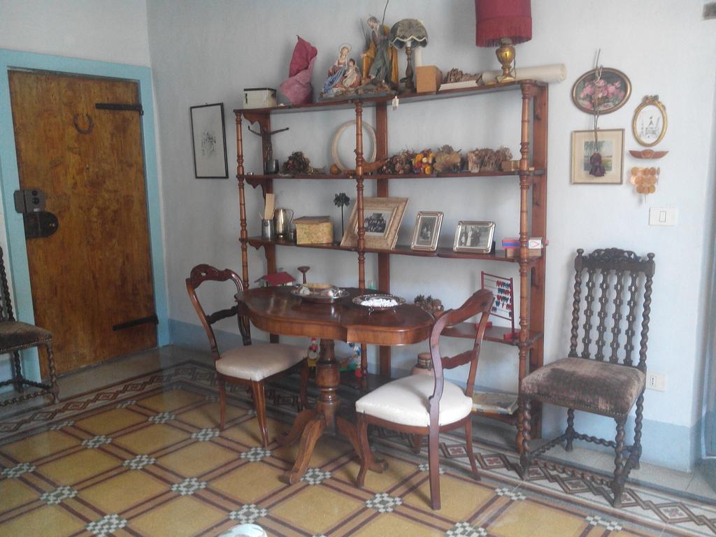 Palazzo San Florido Bed & Breakfast ชิตตา ดิ กัสเตลโล ภายนอก รูปภาพ
