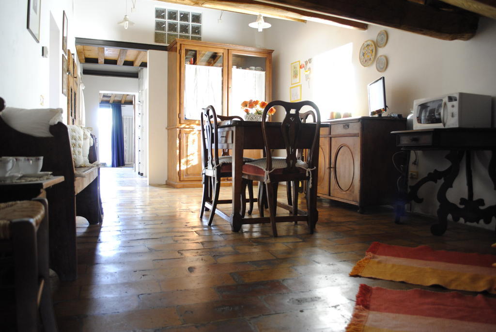 Palazzo San Florido Bed & Breakfast ชิตตา ดิ กัสเตลโล ห้อง รูปภาพ