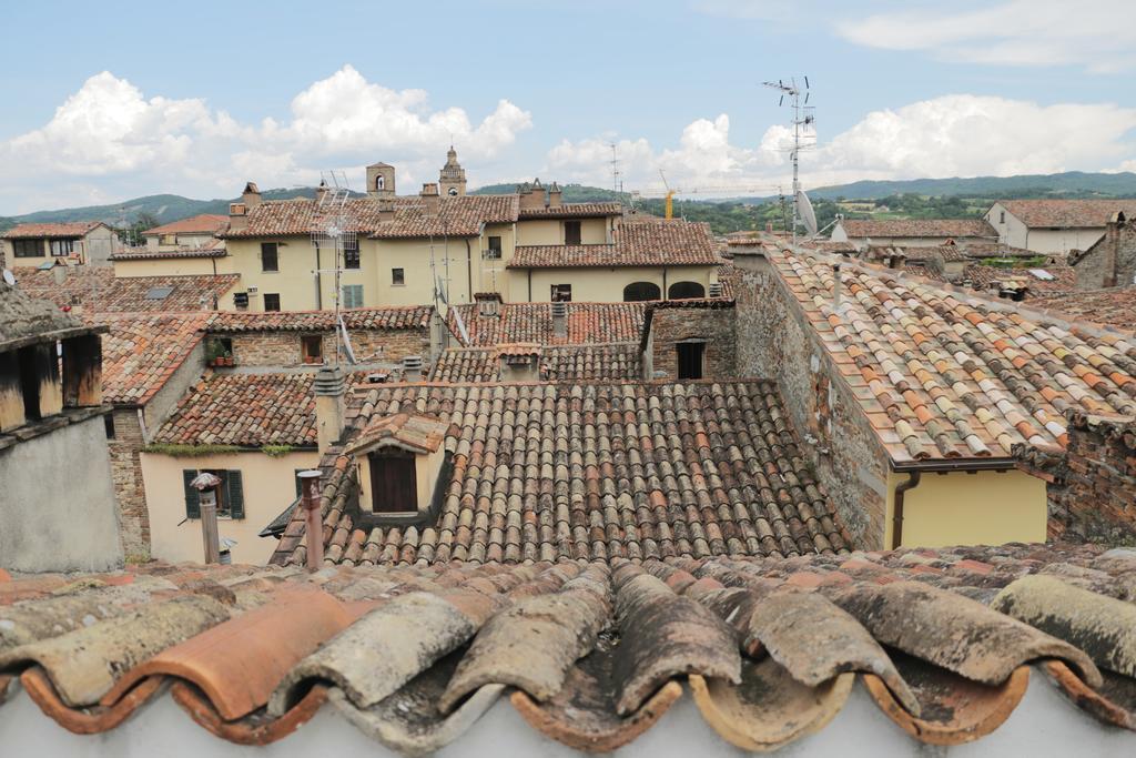 Palazzo San Florido Bed & Breakfast ชิตตา ดิ กัสเตลโล ภายนอก รูปภาพ