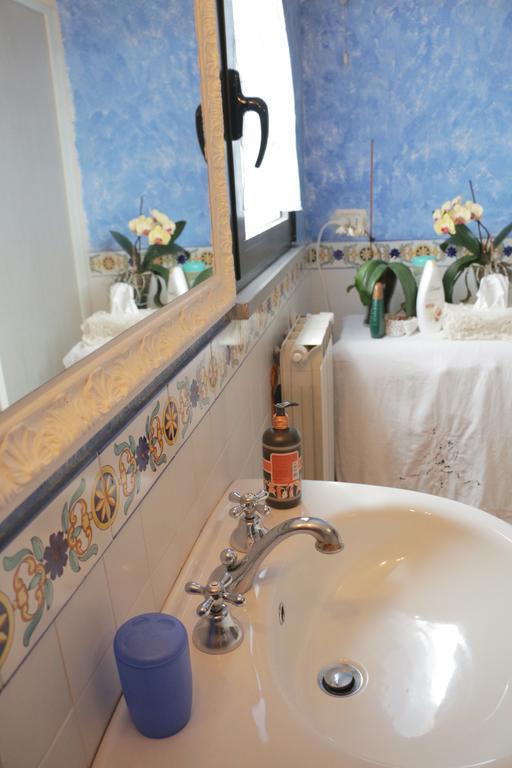 Palazzo San Florido Bed & Breakfast ชิตตา ดิ กัสเตลโล ภายนอก รูปภาพ